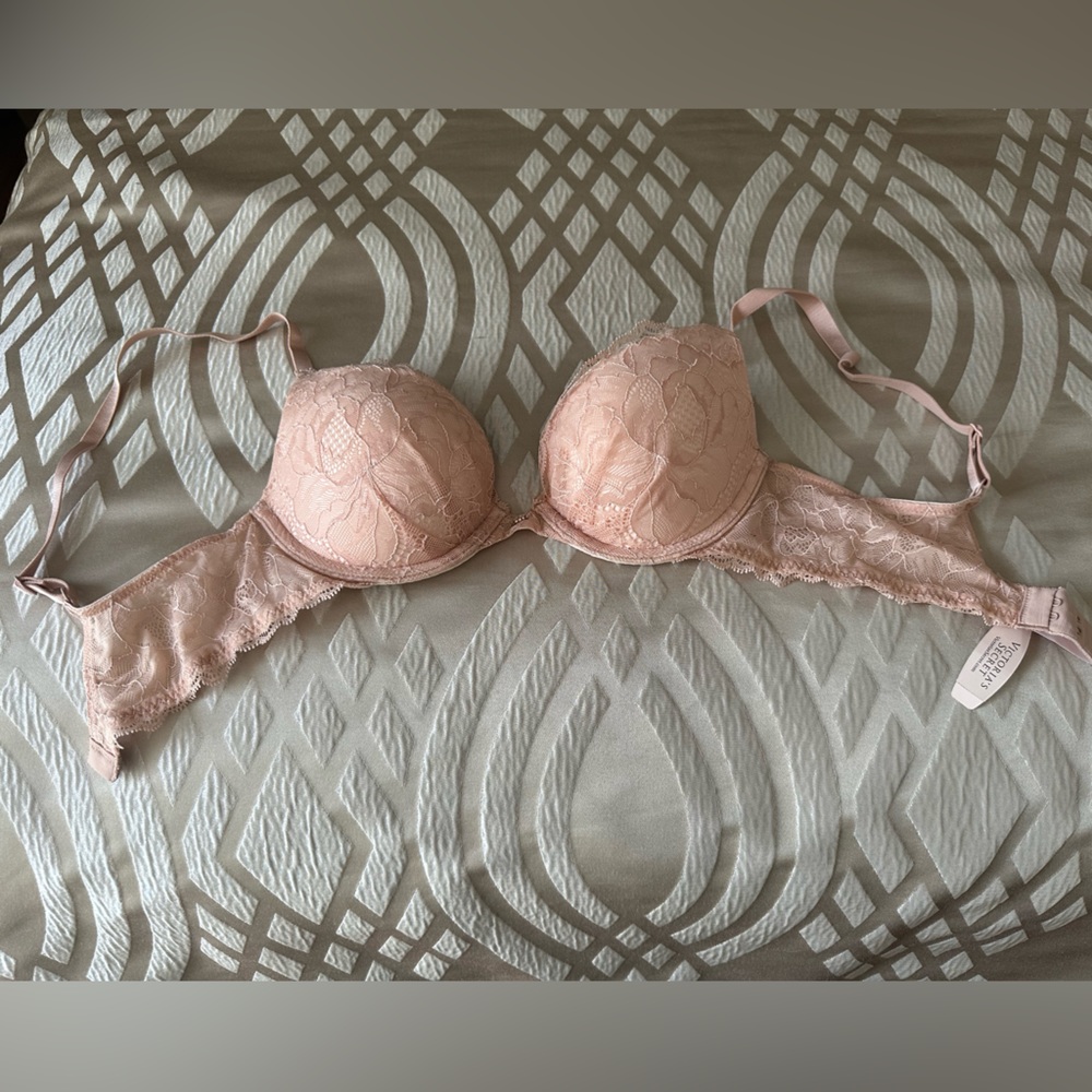 Victoria’s Secret Plunge Bra